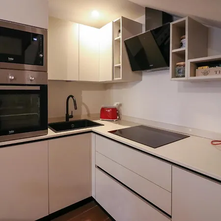 Avenue Luxury Townhouse شقة أولبيا