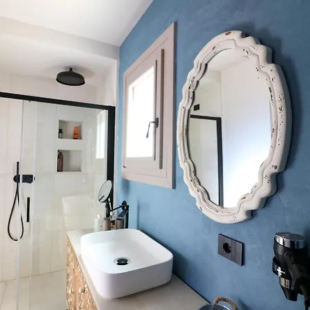 Avenue Luxury Townhouse