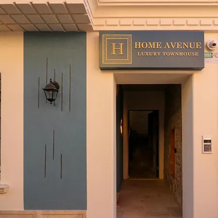 Avenue Luxury Townhouse Apartment Olbia