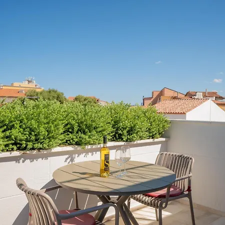 Apartment Avenue Luxury Townhouse Olbia
