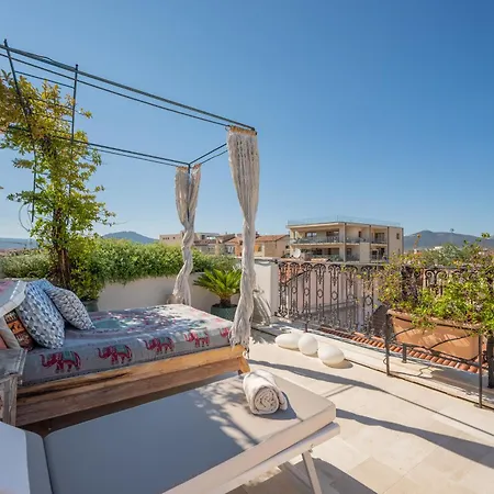 Lejlighed Avenue Luxury Townhouse Olbia