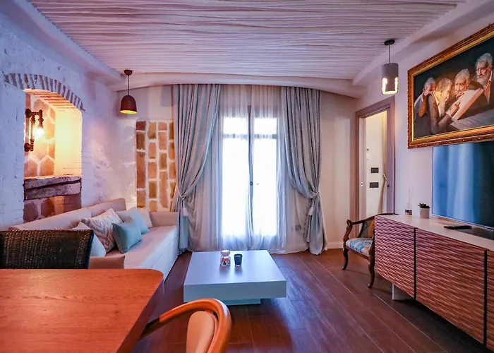 Avenue Luxury Townhouse * Ольбия